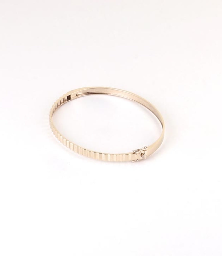 14K Ridged Bangle